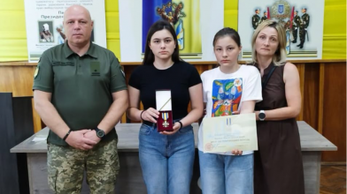 На Волині родині полеглого Героя Руслана Кулеші вручили почесну відзнаку Міноборони