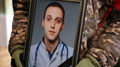 Поховання в день народження: у Луцьку попрощалися з воїном Іваном Прокопцем