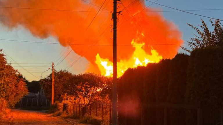«Нема де жити»: оселі лучан вдруге постраждали від ворожого обстрілу