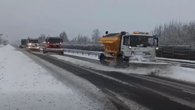 26 одиниць техніки розчищали дороги Волині під час негоди