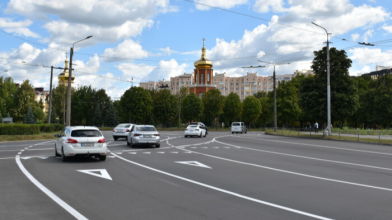 У Луцьку наносять нову дорожню розмітку: що змінилося