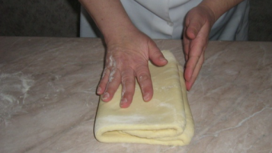 Як приготувати листкове тісто за 15 хвилин: простий рецепт для будь-якої випічки