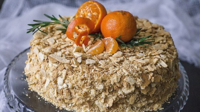 Найсмачніший «Наполеон» з мандаринами на свята: лінівий рецепт, який вдасться навіть у новачків