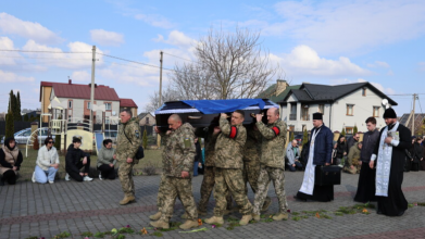 Навіки 53: біля Луцька попрощалися з Героєм Сергієм Гузем