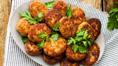 Як приготувати соковиті та пишні котлети без додавання хліба у фарш