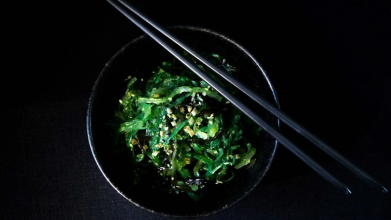 Дешевий, але приносить багато користі: який продукт довгожителі рекомендують їсти щодня