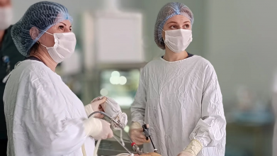 У Володимирському ТМО провели складну гінекологічну операцію і повернули жінці життя без болю