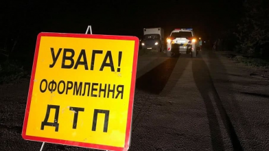 Потерпіла у вкрай важкому стані: на Волині автомобіль збив жінку