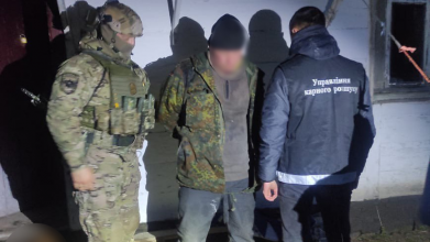 Волинянина, який вирвав з рук поліцейського автомат і втік, затримали