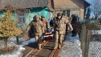 Пройшов пекло війни: на Волині попрощалися із захисником Володимиром Шевцовим
