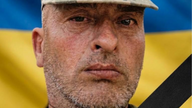 На Волині провели в останню дорогу захисника України Василя Довбая