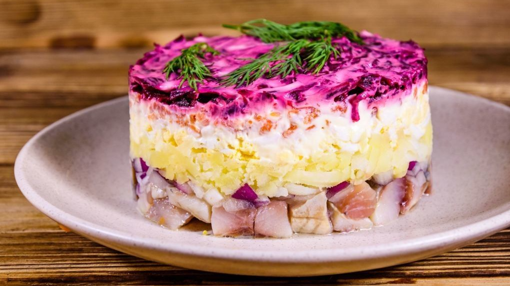 Не зіпсуйте «Шубу»: як у магазині вибрати ідеальний оселедець для святкового салату