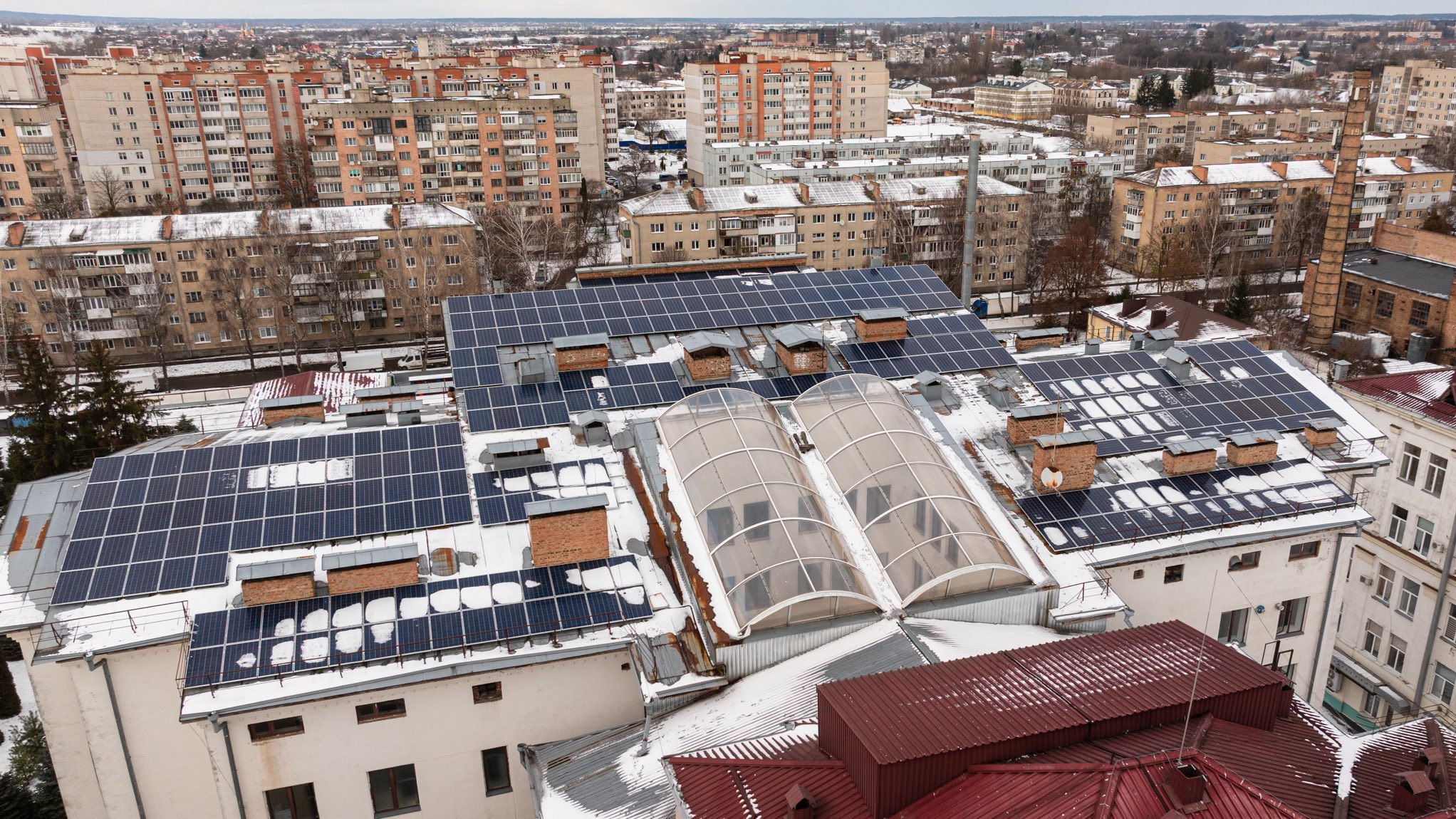 Сонце на варті життя: Волинська обласна клінічна лікарня стала енергонезалежною