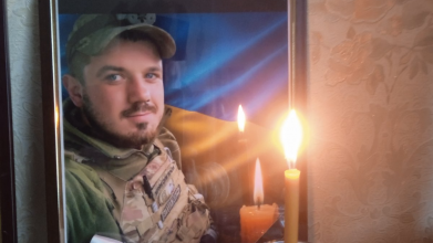 Попри зусилля медиків, життя воїна врятувати не вдалося: на Волині поховали 28-річного Героя Богдана Карвацького