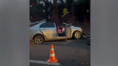 На Волині зіткнулися вантажівка та легковик: двоє людей у лікарні