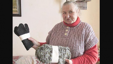 Багато років в'язала шкарпетки для захисників: відійшла у вічність знана волонтерка з Волині