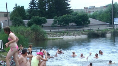Аномальна спека: на Теремнівських ставках у Луцьку - аншлаг. Відео