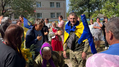 Після майже двох років полону додому на Волинь повернувся Микола Павляшик