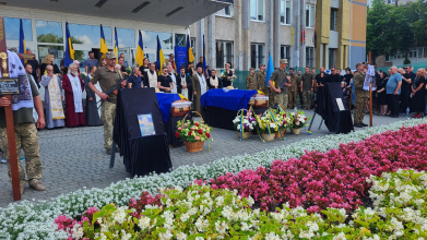 Сини продовжують боротьбу на фронті: на Волині попрощалися з Героями Юрієм Любашовим та Олександром Дубуком