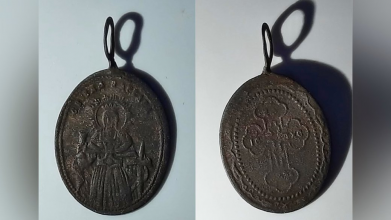 У Музей волинської ікони передали унікальний медальйон