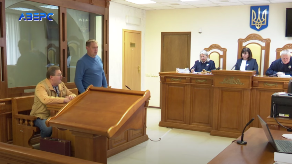 Банку судився з лучанином, з карти якого шахраї вкрали гроші: суд став на бік пенсіонера