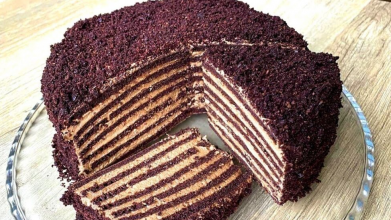 Торт «Спартак» без духовки: як приготувати легендарний десерт просто на сковороді