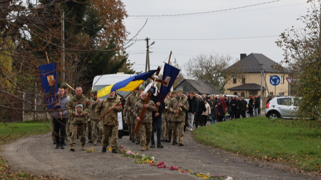 Назавжди 44: на Волині попрощались з Героєм Віктором Бондаруком