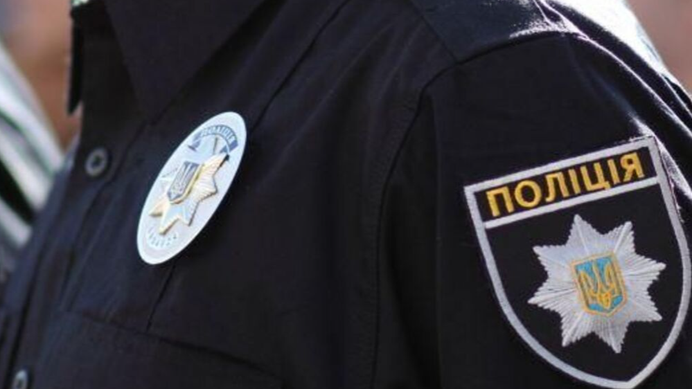 У Луцьку чоловік зламав ніс поліцейському: як його покарали