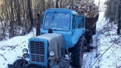 Після чотирьох років суду на Волині винесли вирок пенсіонеру, який трактором смертельно травмував чоловіка