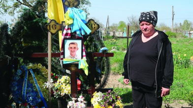 Заздрила матерям, які могли похоронити своїх дітей: 10 місяців волинянка шукала тіло загиблого сина-військового