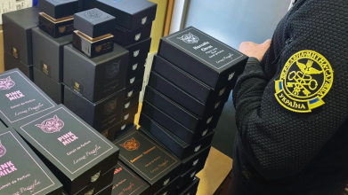 Через волинський кордон намагалися провезти парфумів і техніки на пів мільйона гривень