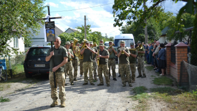 Понад рік вважався зниклим безвісти: на Волині поховали Героя Сергія Павловського