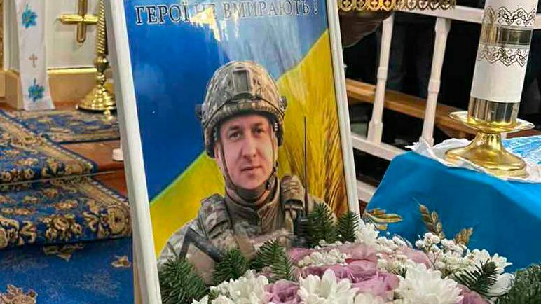 Загинув унаслідок скиду БПЛА: на Волині попрощалися з Героєм Леонідом Рекрутом
