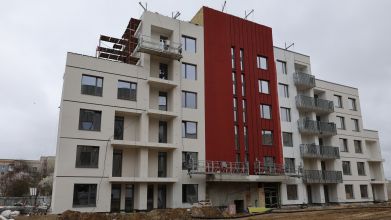 У місті на Волині добудовують два багатоквартирні будинки для переселенців