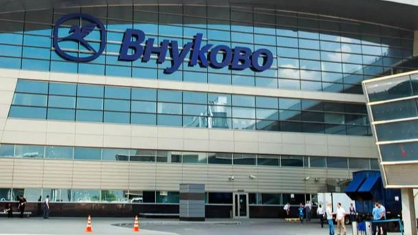 Невідомі дрони паралізували московський аеропорт Внуково: близько 50 рейсів затримано