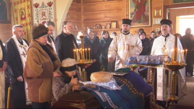 Один рік та вісім місяців надії: у Луцькому районі попрощались з полеглим захисником Андрієм Шишкіним