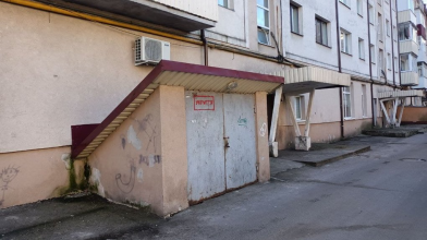 Ситуація з укриттями в Луцьку: скільки не працює, хто відповідальний і куди скаржитись