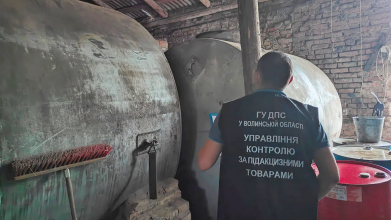 На Волині власнику нелегальної АЗС загрожує понад 3 млн грн штрафу та кримінальна відповідальність