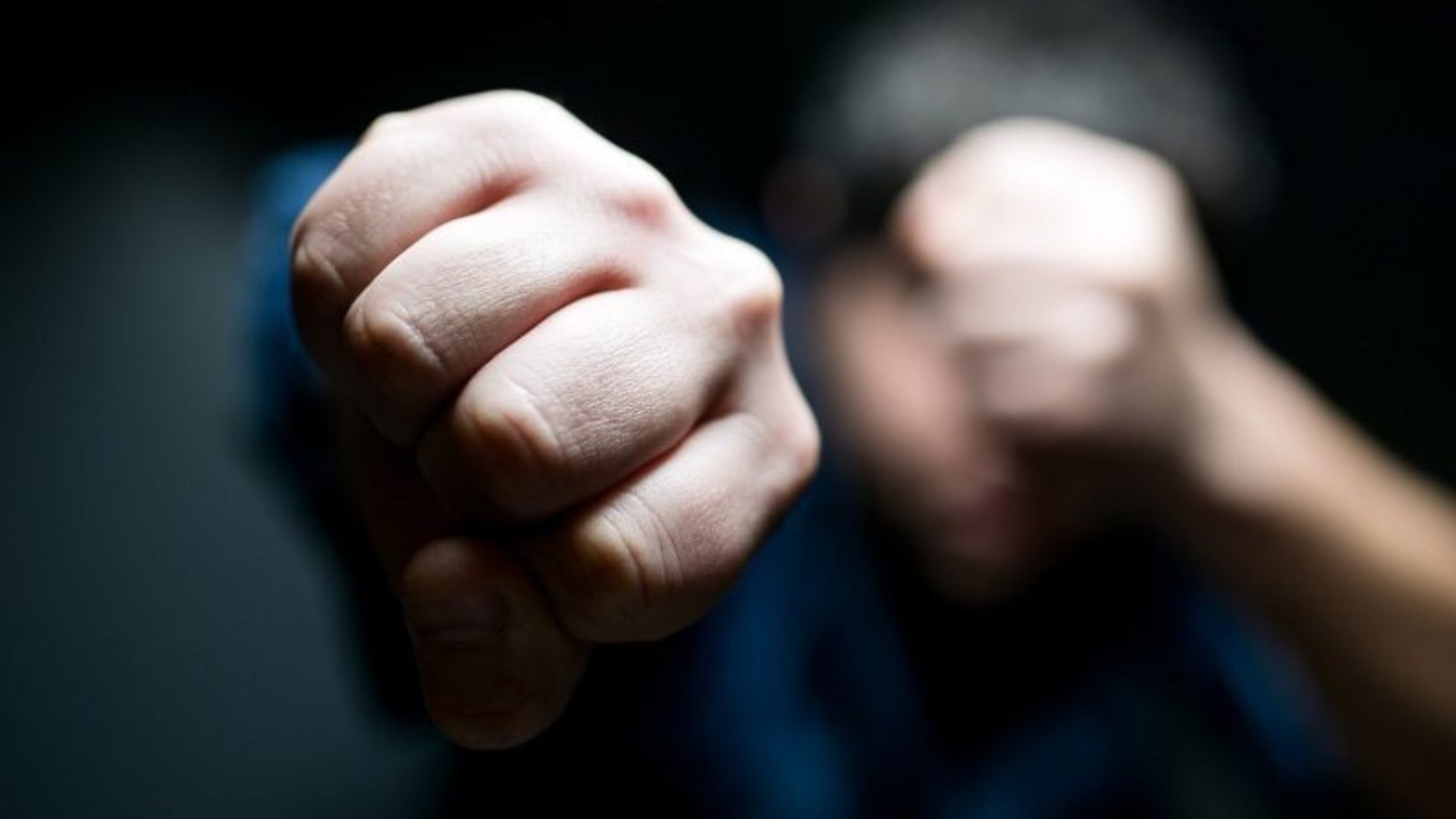 У Луцьку чоловіка оштрафували за побиття неповнолітнього