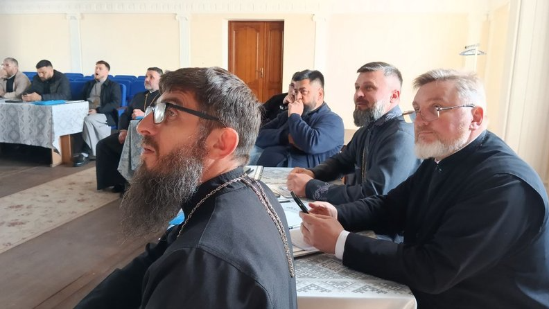 Священники у бронежилетах: як у Луцьку навчають медичних капеланів