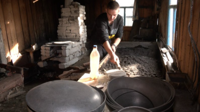 19-річний волинянин виготовляє посуд з алюмінію