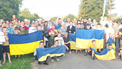 Повернення з полону: захисник з Волині вперше ступив на рідну землю після реабілітації