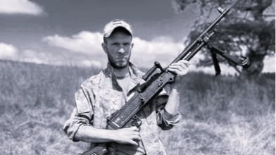 Близько року вважався зниклим безвісти: «на щиті» на Волинь назавжди повертається Герой Володимир Зелінський