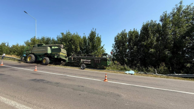 Водій комбайну наїхав на велосипедистку: смертельної ДТП у Луцькому районі