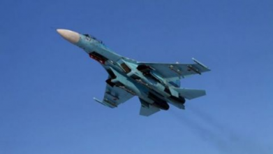 На російській авіабазі партизани спалили винищувач Су-27. Відео