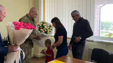 На Волині посмертну нагороду захисника вручили родині Героя