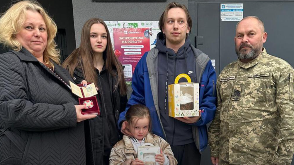 Родині полеглого Героя з Луцька, батька трьох дітей, вручили його посмертну нагороду.