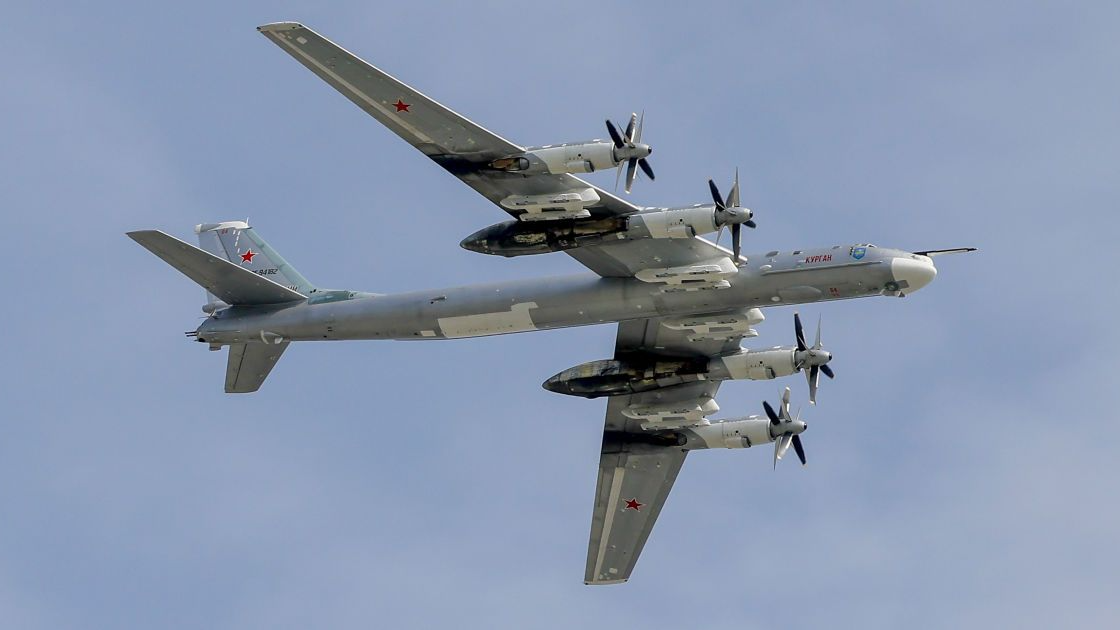 РФ підняла в небо стратегічні бомбардувальники Ту-95МС і Ту-160