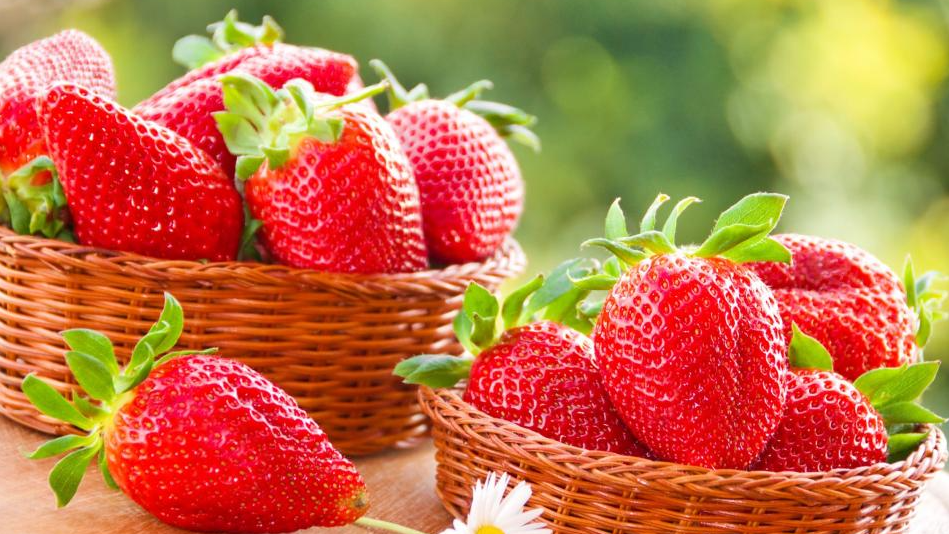 Полуниця дасть у рази більше солодких ягід: рецепт підживлення без хімії