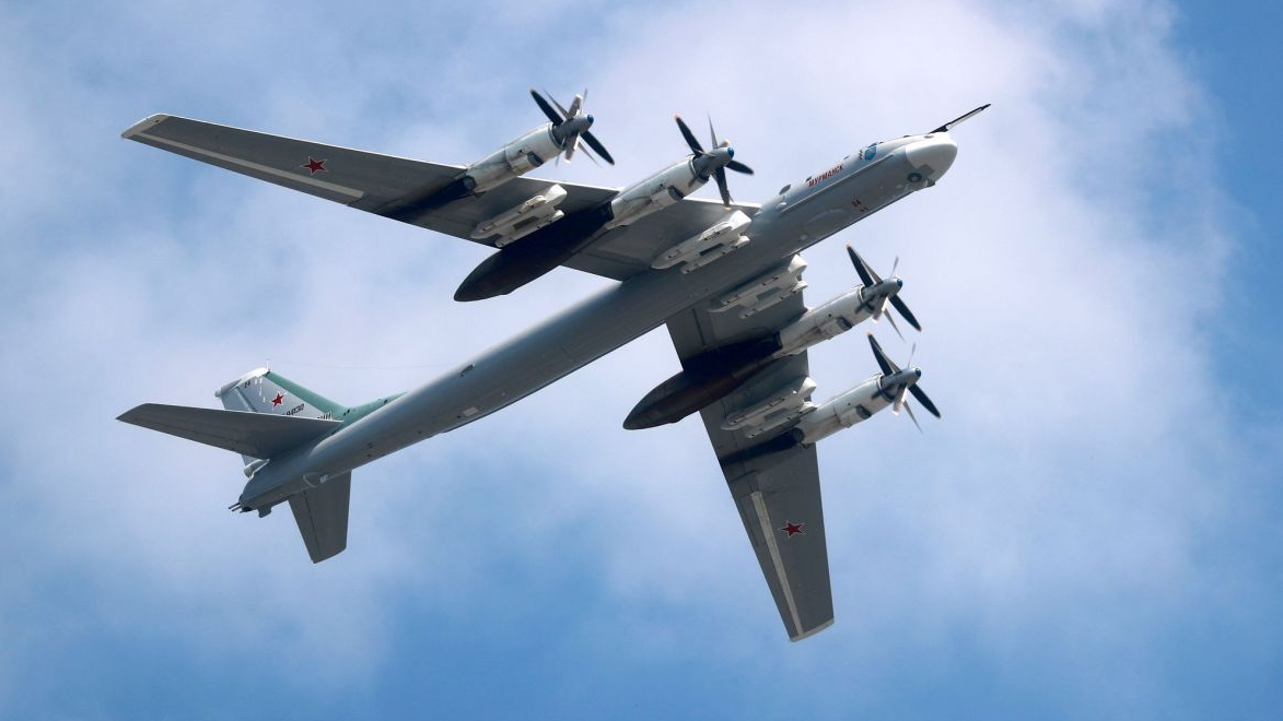 В небі до 10 бомбардувальників Ту-95МС і Ту-160: коли можливі ракетні пуски